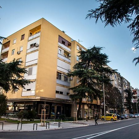 Apartment Z Podgorica Buitenkant foto
