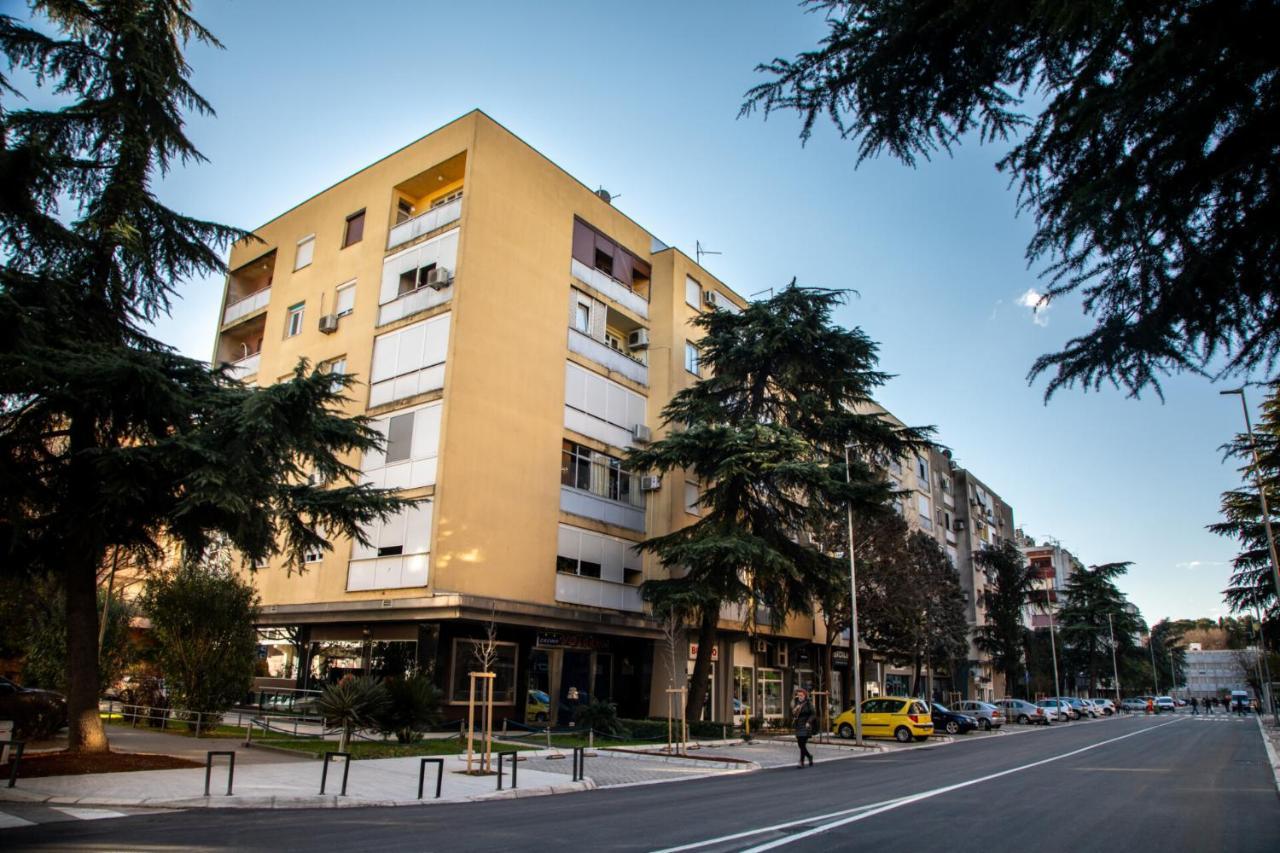Apartment Z Podgorica Buitenkant foto